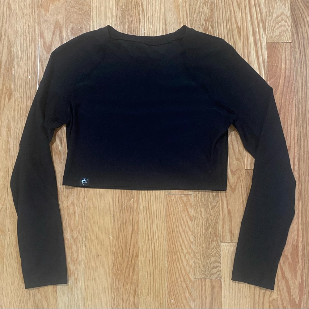 Alphalete Long sleeve Crop top